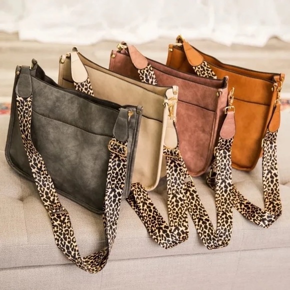 Leopard Print Guitar Strap Purse - Picture 1 of 3